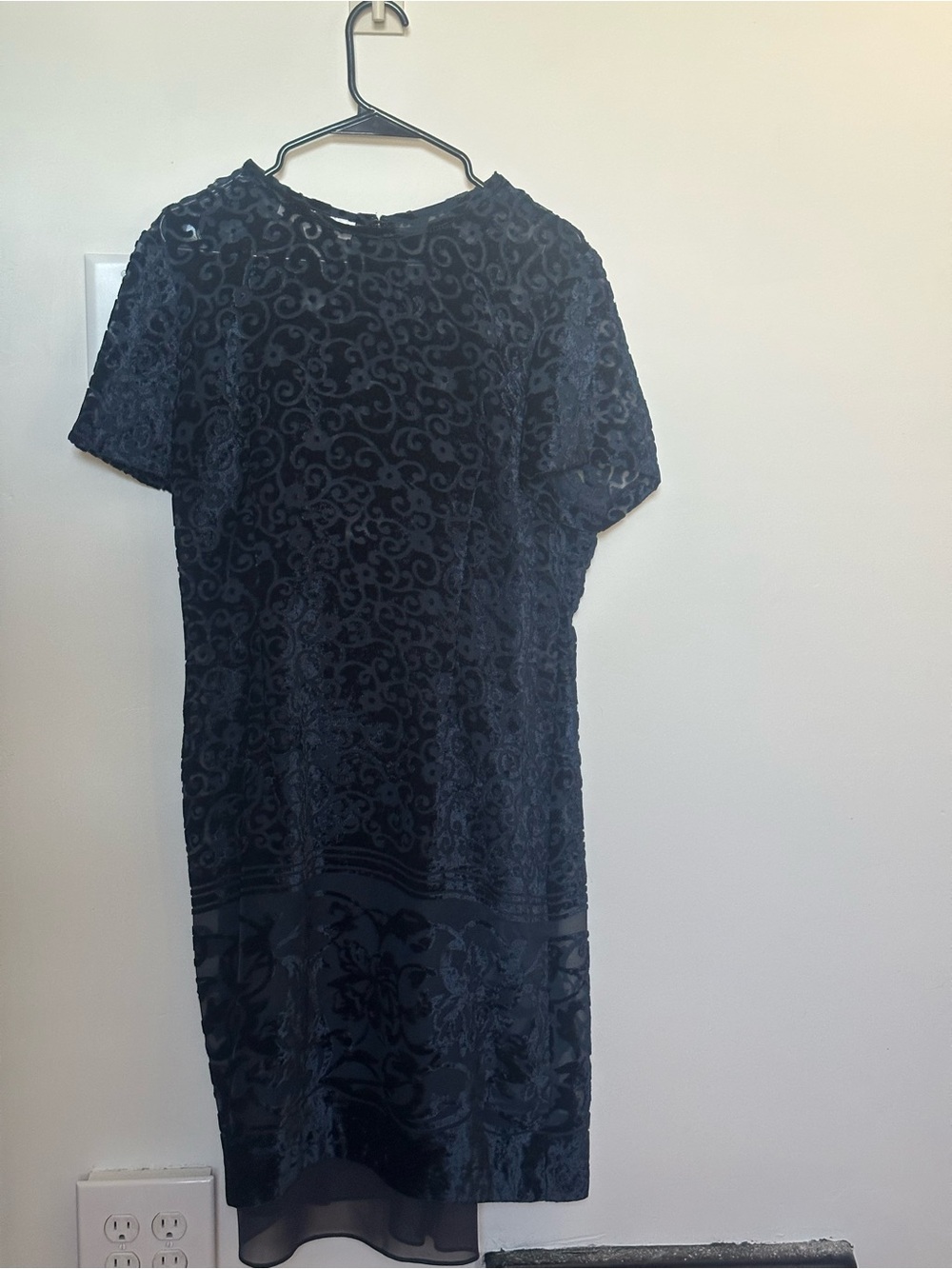 Women's Navy Velvet Maggy London Slip Dress